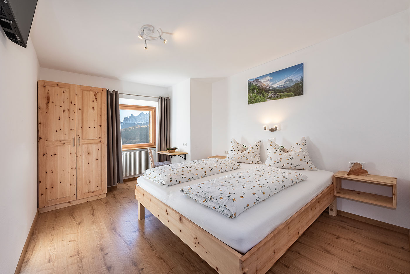 Camera Funes Alpinie Rose